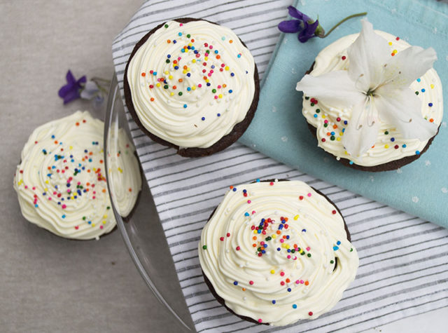 Cupcake Celebration | a happy stitch