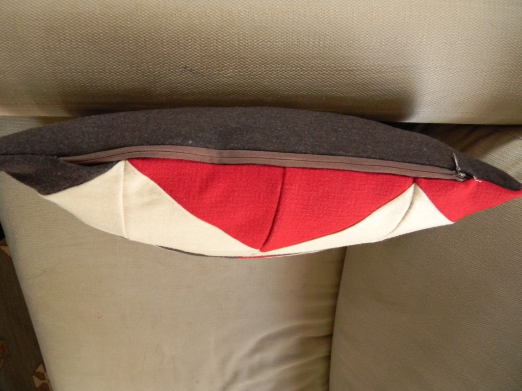 invisible zipper on wool pillow
