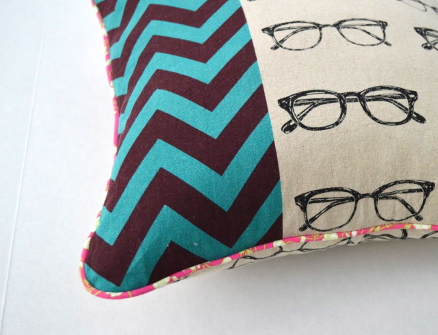 Super Awesome Pink PIping Pillow | made by a happy stitch out of echino and Liberty piping