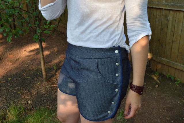 Movie in the Park Shorts from Dixie DIY | made by a happy stitch