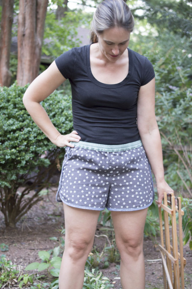 Comfy City Shorts in Double Gauze || a happy stitch