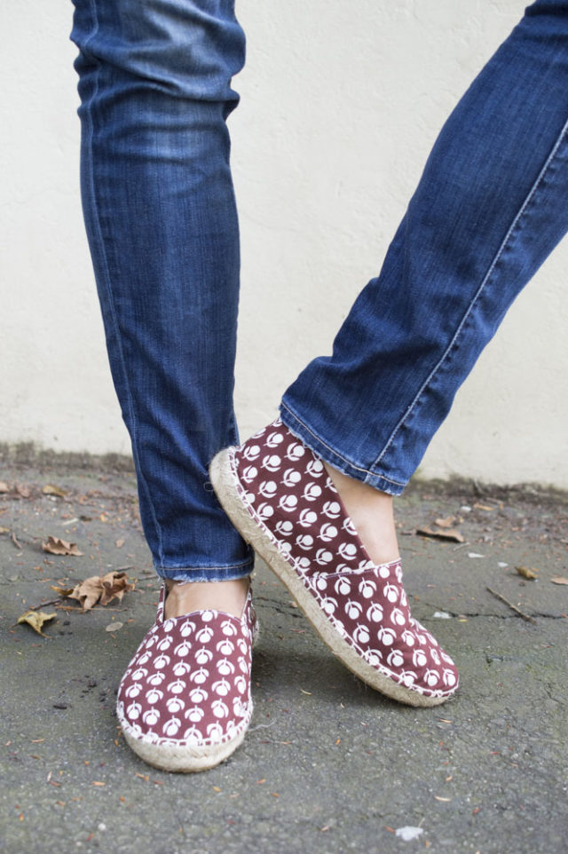 Make Your Own Espadrille Shoes || a happy stitch