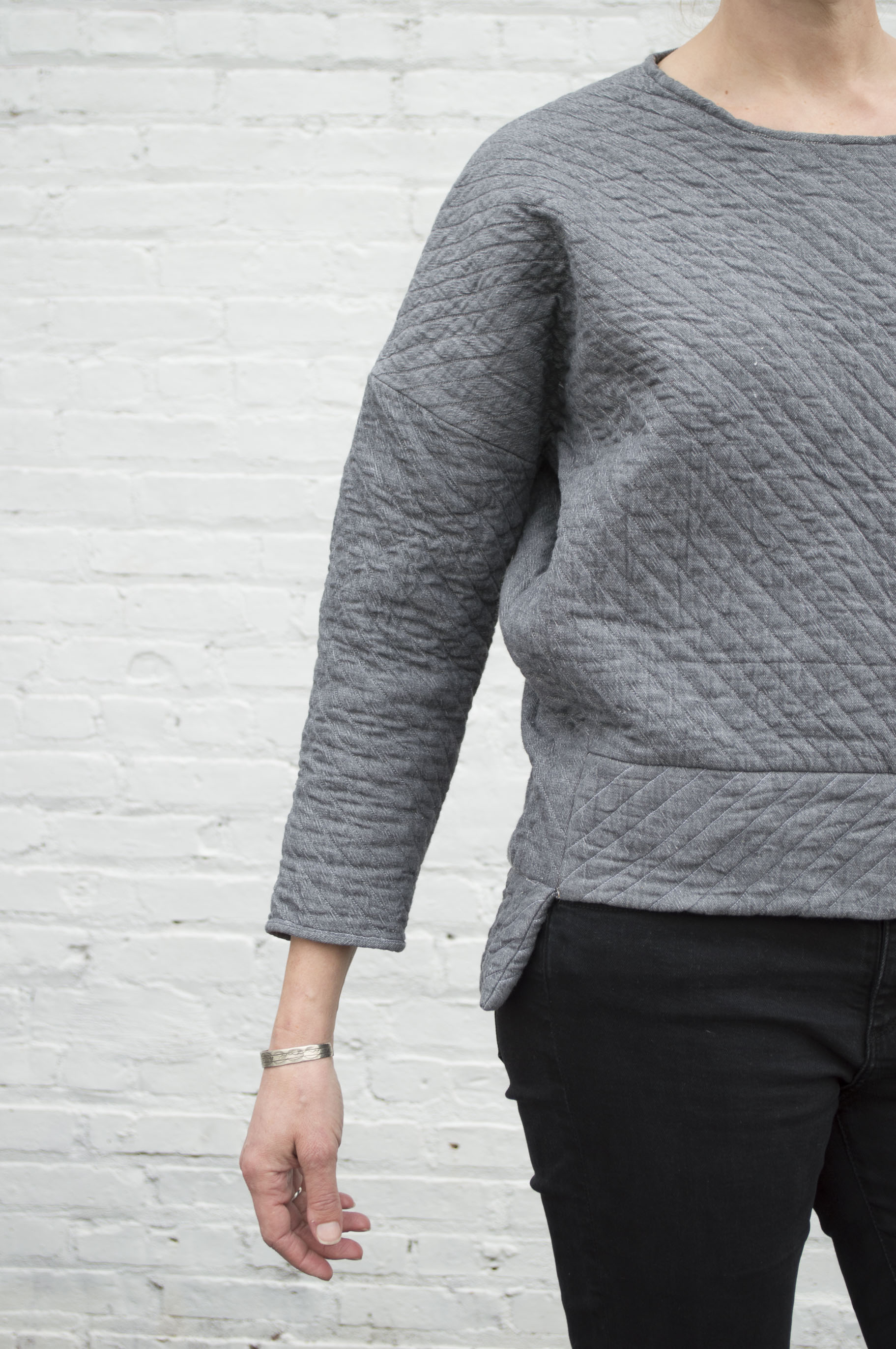 DIY :: Quilted Sweatshirt - A HAPPY STITCH